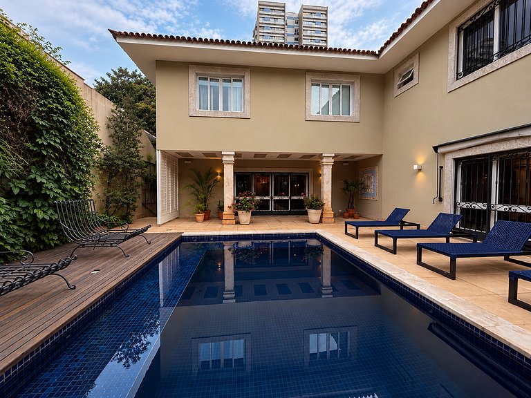 Casa con piscina en Leblon (Jd Pernambuco)