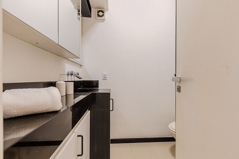 Urquiza 316 | Leblon Apartment for 4